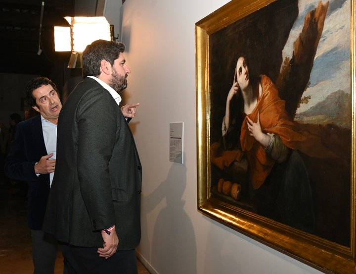 El presidente de la comunidad, Fernando López Miras, inaugura la exposición