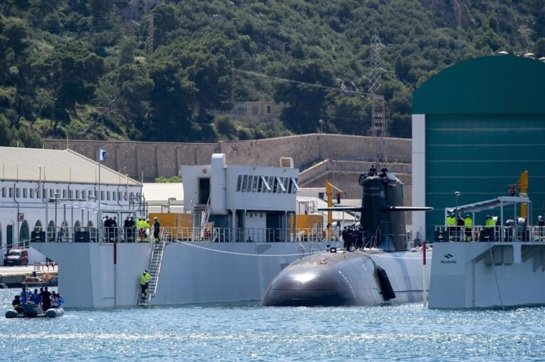 El-S-82-Narciso-Monturiol-sera-puesto-a-flote-el-21.jpg