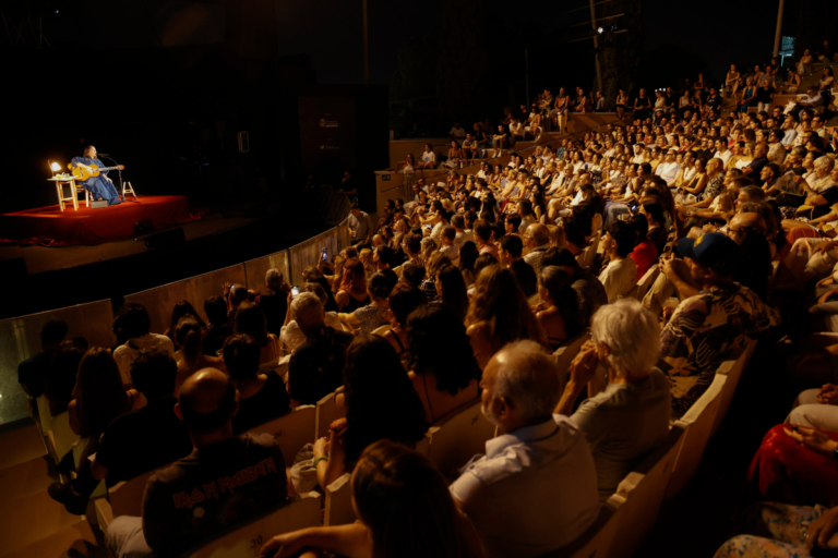 1752979279_Natalia-Lafourcade-brilla-en-la-apertura-de-la-30-edicion.png
