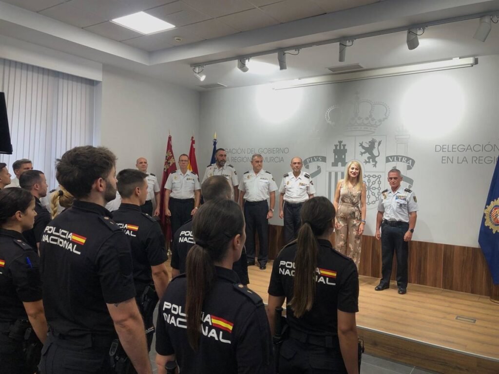 Nuevos-agentes-en-practicas-se-incorporan-a-comisarias-de-Murcia.jpg