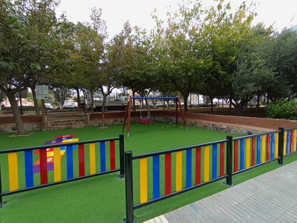 Nuevo-parque-infantil-cerca-del-Conservatorio-de-Musica-en-Cartagena.jpg