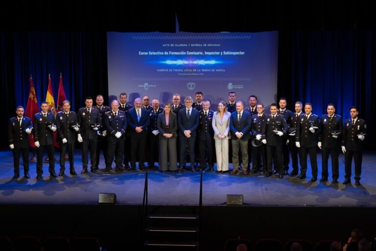 Graduacion-de-22-nuevos-mandos-de-la-Policia-Local-en.jpg