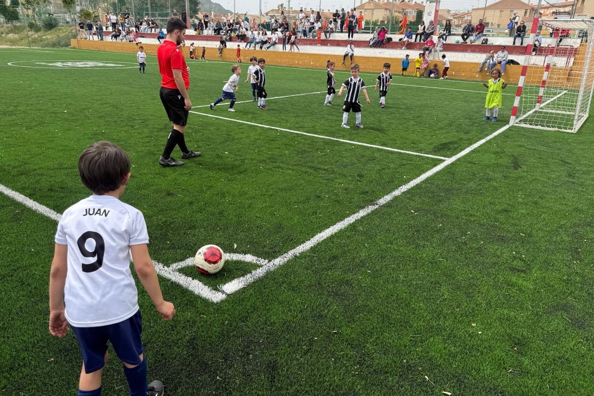 Triunfos-repartidos-en-Torneo-de-Copa-de-Futbol-Base.jpg